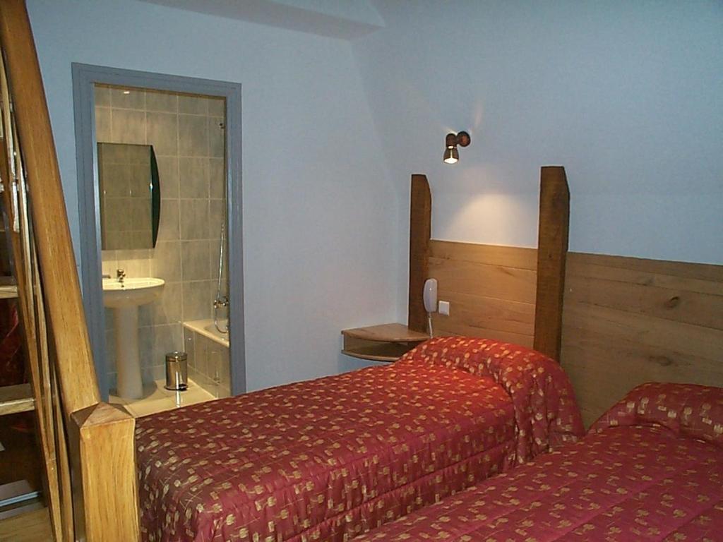 Hotel & Spa Rodier Campagnac  Rom bilde