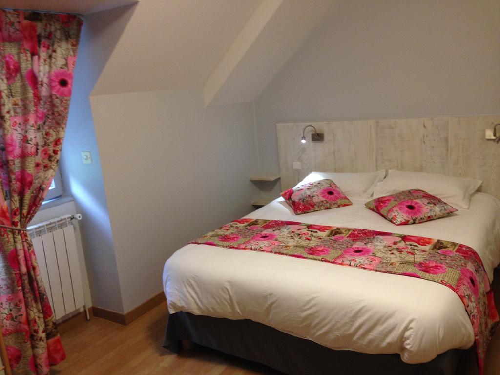 Hotel & Spa Rodier Campagnac  Rom bilde